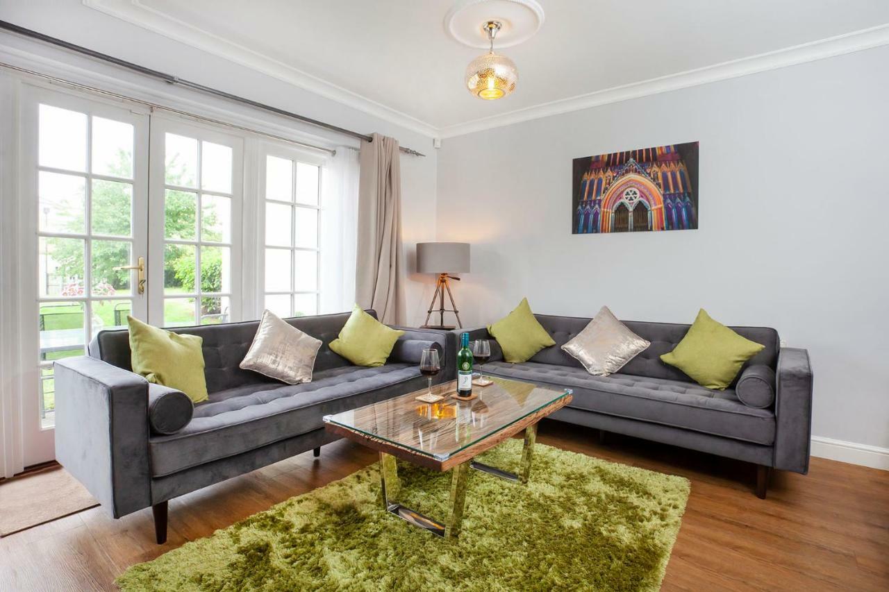 Thomas, Off Leeman Road, Sleeps 9 Βίλα Γιορκ Εξωτερικό φωτογραφία